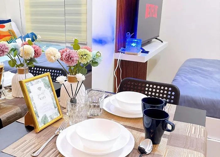 Ks' Azure Urban Staycation *